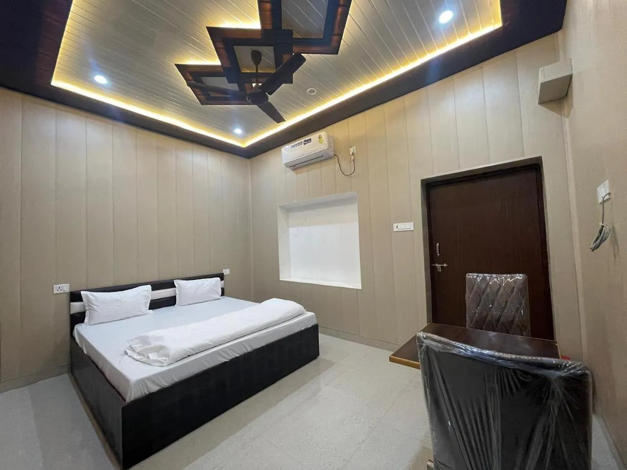 Dev Villa Varanasi 3*,  India