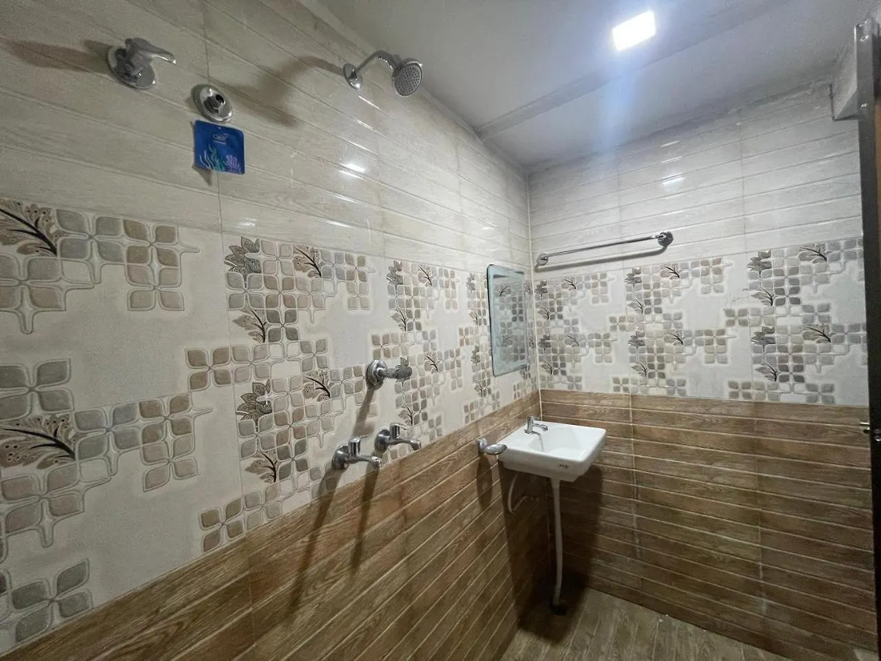 Dev Villa Varanasi 3*,